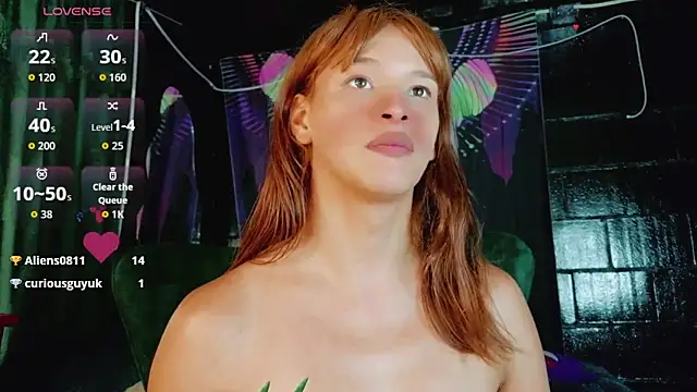 Snapshot of Summer_XO chatting on 05/19/26, 01:56 Summer XO online show from 05/19/26, 01:56