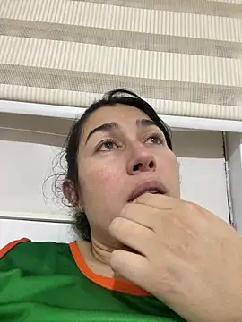 andreaisis2 online show from 02/06/25, 03:48