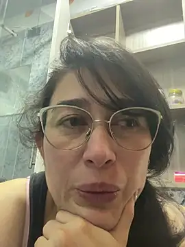 andreaisis2 online show from 02/18/25, 10:47