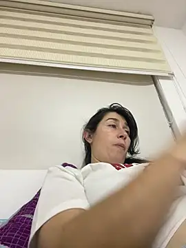 andreaisis2 online show from 02/20/25, 02:18