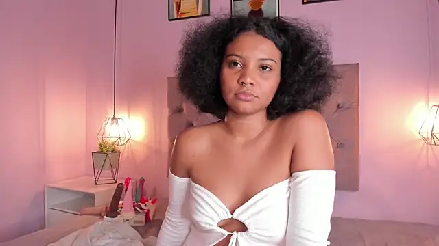 Zafiiraa online show from 01/15/25, 05:58