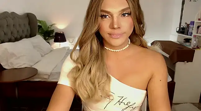 Snapshot of liaa_lurrecams chatting on 12/10/24, 03:55 liaa lurrecams online show from 12/10/24, 03:55