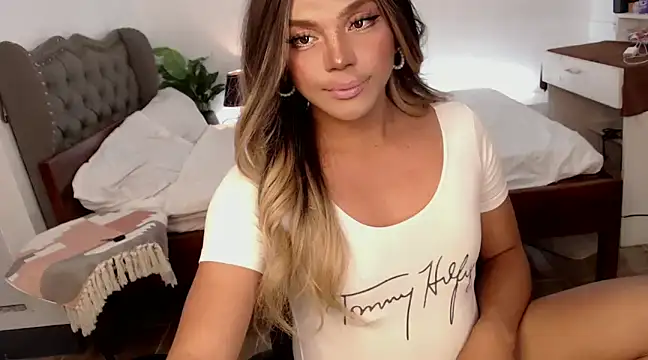 Snapshot of liaa_lurrecams chatting on 01/24/25, 12:41 liaa lurrecams online show from 01/24/25, 12:41