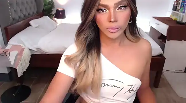 Snapshot of liaa_lurrecams chatting on 03/09/25, 04:55 liaa lurrecams online show from 03/09/25, 04:55