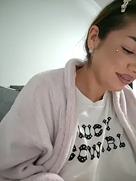 Snapshot of Ella_sweety chatting on 11/08/25, 09:13 Ella sweety online show from 11/08/25, 09:13