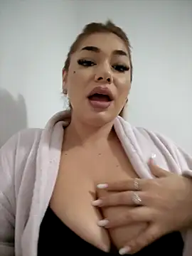 Snapshot of Ella_sweety chatting on 11/28/25, 10:01 Ella sweety online show from 11/28/25, 10:01