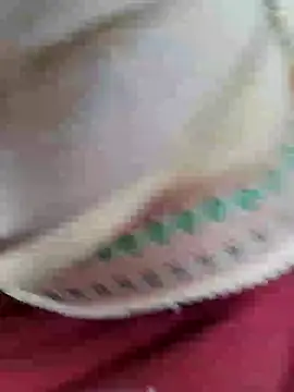 Snapshot of Indian_desi_wife chatting on 12/12/24, 02:04 Indian desi wife online show from 12/12/24, 02:04