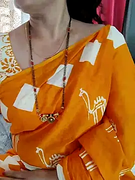 Snapshot of Indian_desi_wife chatting on 01/12/25, 06:06 Indian desi wife online show from 01/12/25, 06:06