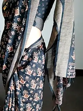 Snapshot of Indian_desi_wife chatting on 01/25/25, 08:00 Indian desi wife online show from 01/25/25, 08:00