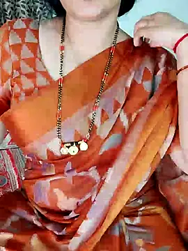 Snapshot of Indian_desi_wife chatting on 02/28/25, 05:15 Indian desi wife online show from 02/28/25, 05:15