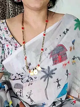 Snapshot of Indian_desi_wife chatting on 03/05/25, 12:38 Indian desi wife online show from 03/05/25, 12:38