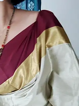 Snapshot of Indian_desi_wife chatting on 11/15/25, 02:53 Indian desi wife online show from 11/15/25, 02:53