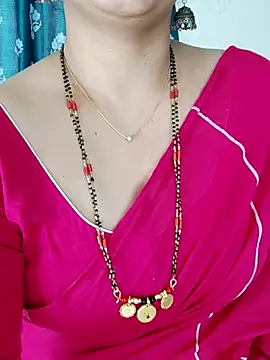 Snapshot of Indian_desi_wife chatting on 11/20/25, 02:23 Indian desi wife online show from 11/20/25, 02:23