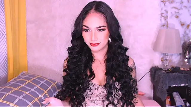 Oriental Tiara online show from 02/17/25, 05:58
