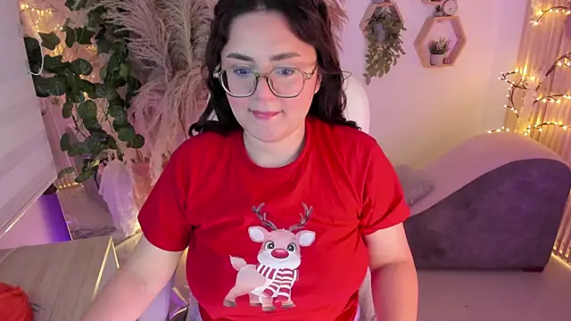 Snapshot of paulinacostello chatting on 11/25/25, 01:05 paulinacostello online show from 11/25/25, 01:05