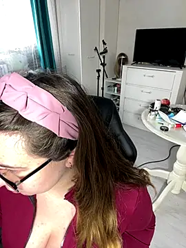 DienkaGreen online show from 11/12/25, 11:32