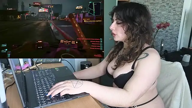 Moxxxie online show from 10/28/25, 04:20