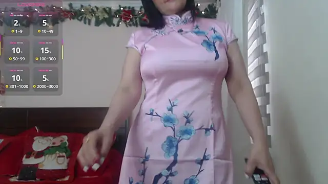 ISABEEL SOFIA01 online show from 10/22/25, 12:38