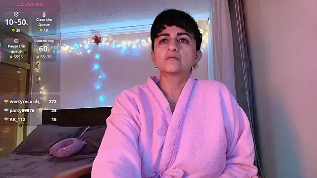 ISABEEL SOFIA01 online show from 03/08/26, 12:41