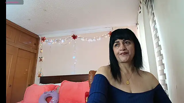 ISABEEL SOFIA01 online show from 05/20/26, 02:12