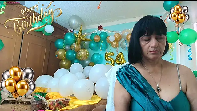 ISABEEL SOFIA01 online show from 06/04/26, 03:51