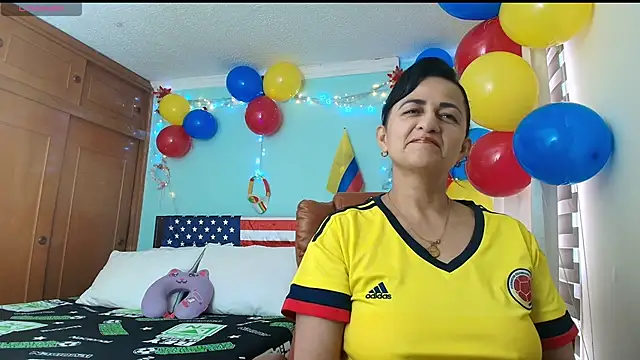 Snapshot of ISABEEL_SOFIA01 chatting on 06/17/26, 09:05 ISABEEL SOFIA01 online show from 06/17/26, 09:05