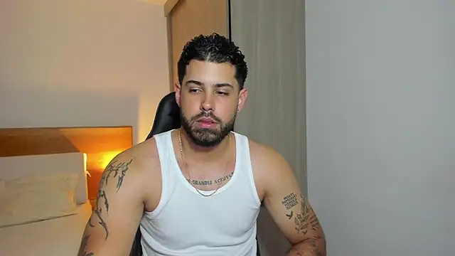 Justyn Torres online show from 01/04/25, 10:02