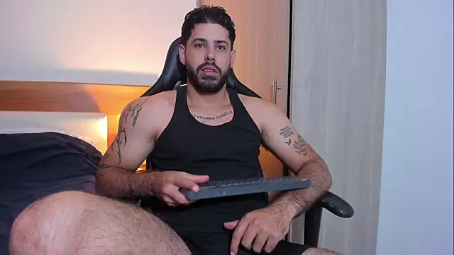 Justyn Torres online show from 01/23/25, 03:43