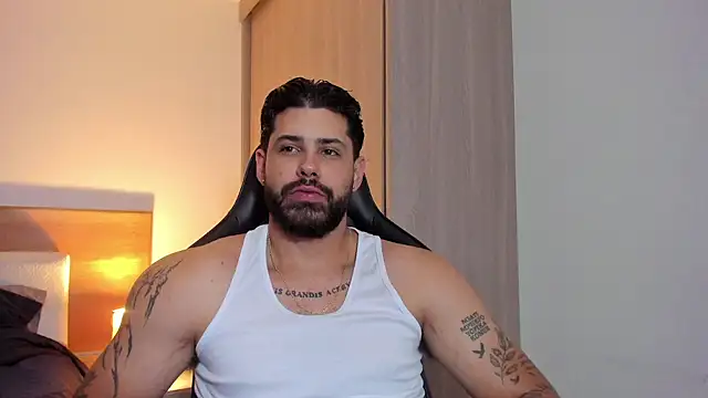 Justyn Torres online show from 03/11/25, 01:37