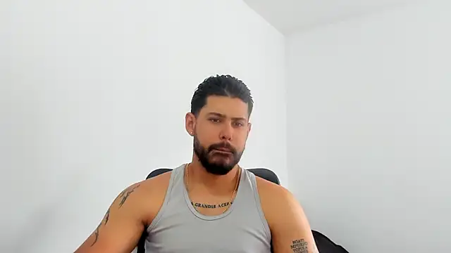 Justyn Torres online show from 09/12/25, 03:34