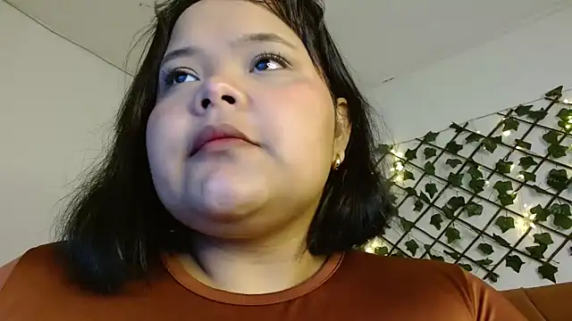 Snapshot of sexychubby___ chatting on 03/16/25, 05:36 sexychubby online show from 03/16/25, 05:36