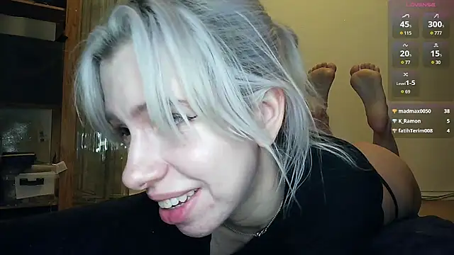 Snapshot of cruellagoth666 chatting on 05/11/26, 09:45 cruellagoth666 online show from 05/11/26, 09:45