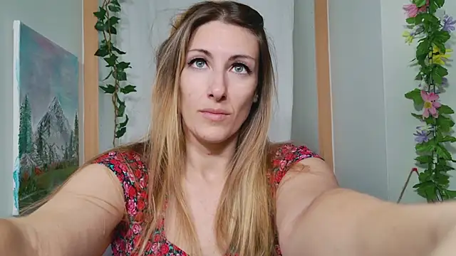 Snapshot of victorialotus chatting on 02/01/25, 07:05 victorialotus online show from 02/01/25, 07:05