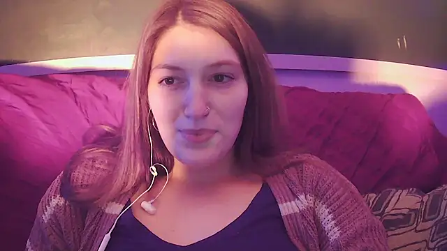 Snapshot of Angelk43 chatting on 12/17/25, 07:36 Angelk43 online show from 12/17/25, 07:36