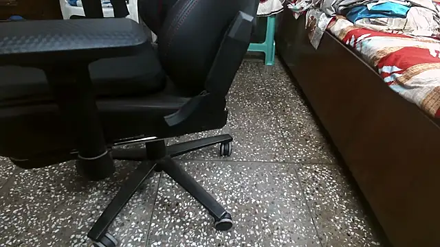 Snapshot of indianboy894 chatting on 11/29/25, 12:19 indianboy894 online show from 11/29/25, 12:19