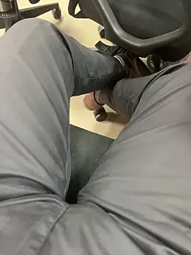 Snapshot of Bareilly_Boy1 chatting on 02/25/25, 01:28 Bareilly Boy1 online show from 02/25/25, 01:28