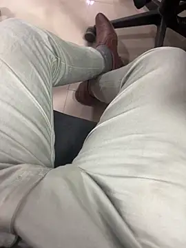 Snapshot of Bareilly_Boy1 chatting on 02/26/25, 01:19 Bareilly Boy1 online show from 02/26/25, 01:19