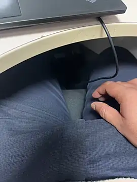 Snapshot of Bareilly_Boy1 chatting on 12/17/25, 05:57 Bareilly Boy1 online show from 12/17/25, 05:57