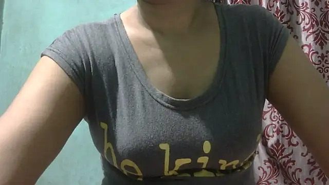 Snapshot of AVNI09- chatting on 09/20/25, 10:49 AVNI09- online show from 09/20/25, 10:49