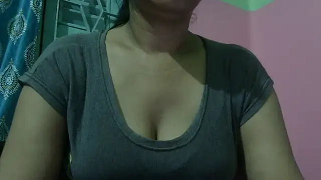 Snapshot of AVNI09- chatting on 05/12/26, 05:10 AVNI09- online show from 05/12/26, 05:10