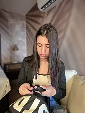 Snapshot of IvySanders1 chatting on 11/14/25, 12:59 IvySanders1 online show from 11/14/25, 12:59