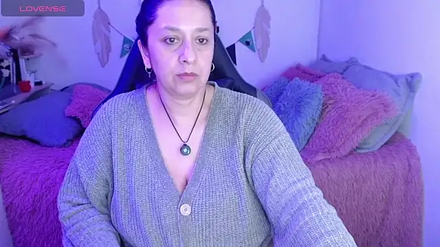 camilalatti online show from 06/19/26, 12:59