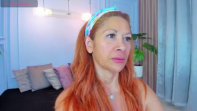 cintiagreyx online show from 04/07/26, 11:43