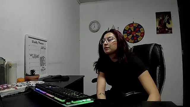 Snapshot of Scarlett_Sen chatting on 01/10/25, 06:28 Scarlett Sen online show from 01/10/25, 06:28