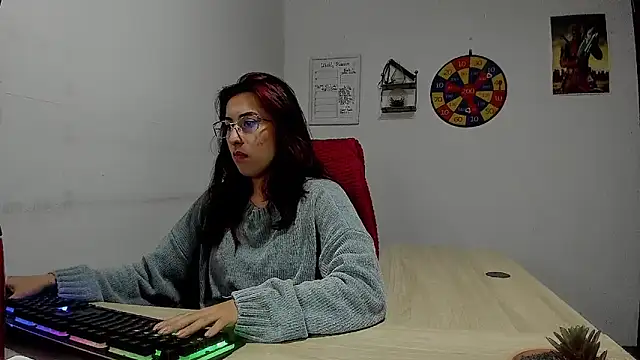 Snapshot of Scarlett_Sen chatting on 01/27/25, 02:02 Scarlett Sen online show from 01/27/25, 02:02