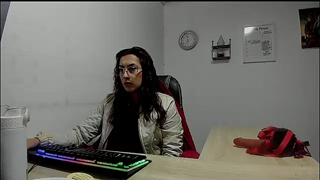 Snapshot of Scarlett_Sen chatting on 01/29/25, 01:38 Scarlett Sen online show from 01/29/25, 01:38