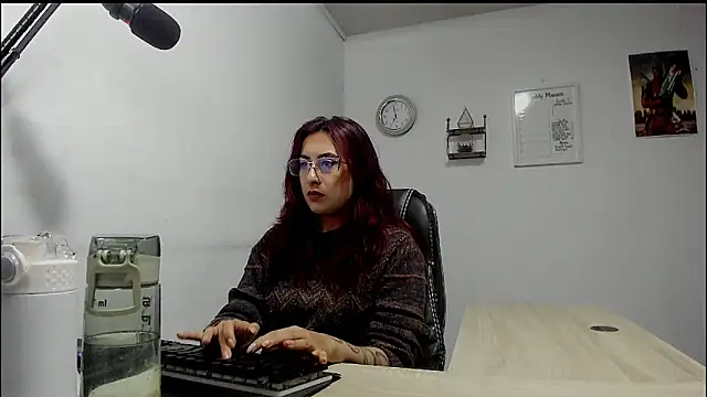 Snapshot of Scarlett_Sen chatting on 02/27/25, 03:48 Scarlett Sen online show from 02/27/25, 03:48