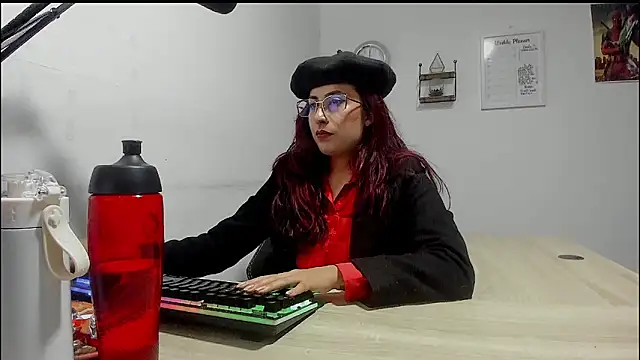 Snapshot of Scarlett_Sen chatting on 03/04/25, 03:59 Scarlett Sen online show from 03/04/25, 03:59