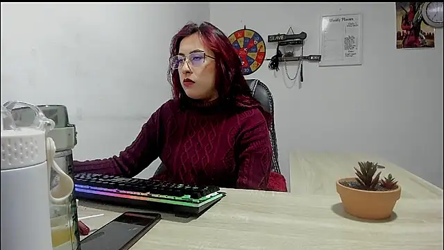 Snapshot of Scarlett_Sen chatting on 03/10/25, 01:21 Scarlett Sen online show from 03/10/25, 01:21