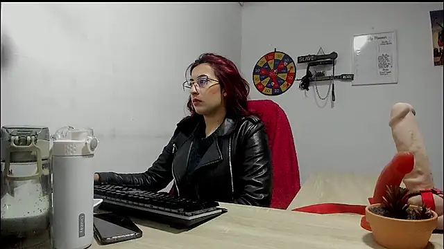 Snapshot of Scarlett_Sen chatting on 03/14/25, 01:24 Scarlett Sen online show from 03/14/25, 01:24